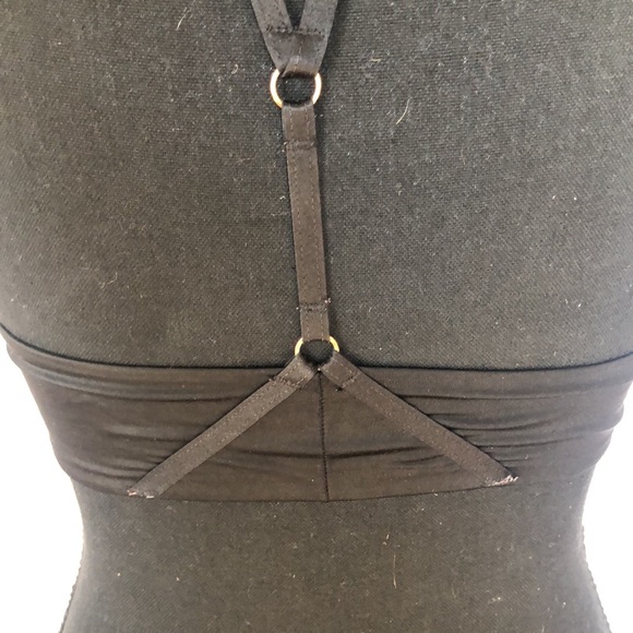 VICTORIA’S SECRET black So Obsessed padded bra with underwire. Size 32 C. - Picture 5 of 8